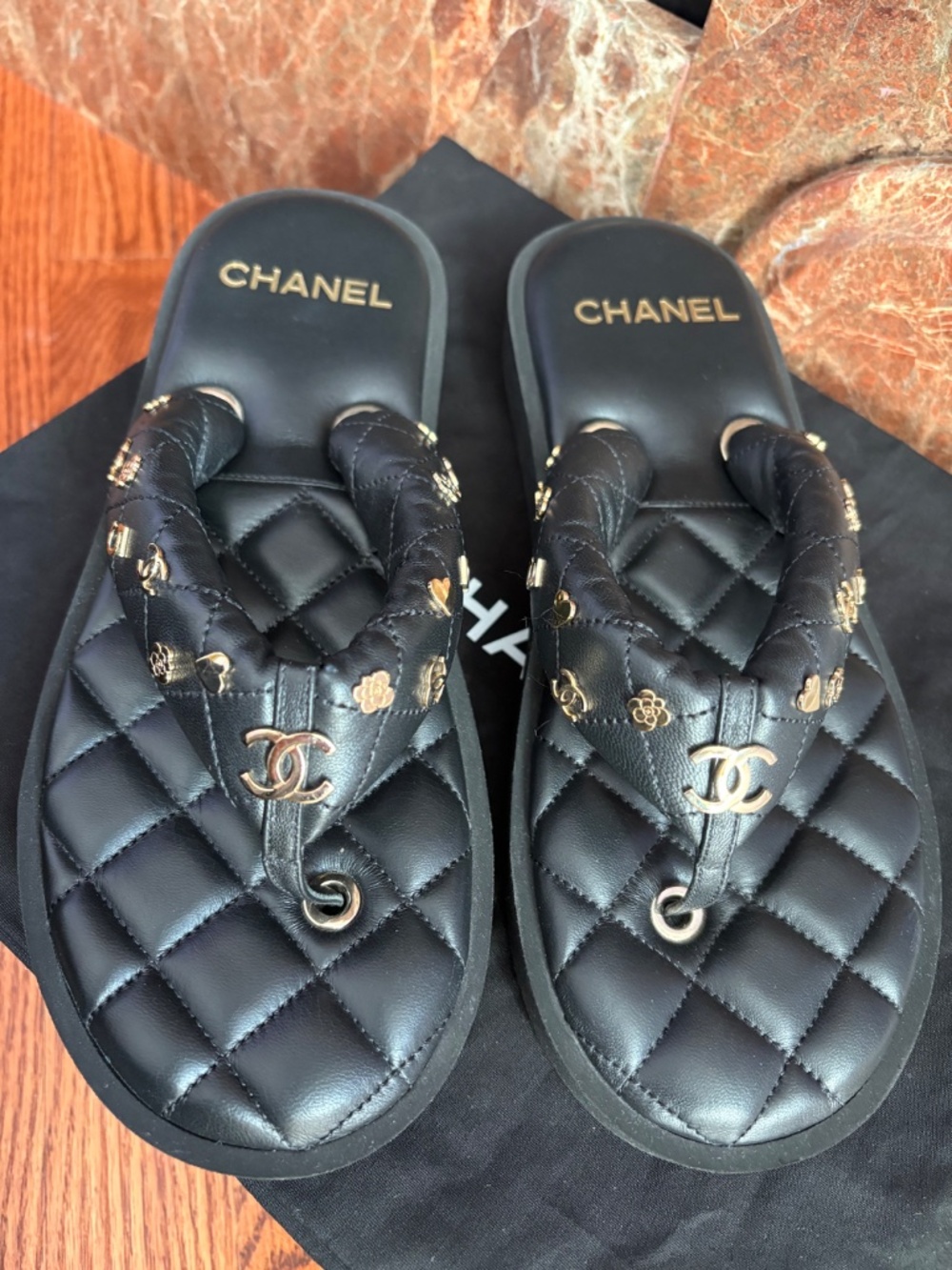 CHANEL LOGO SANDALS !! - Picture 2 of 6